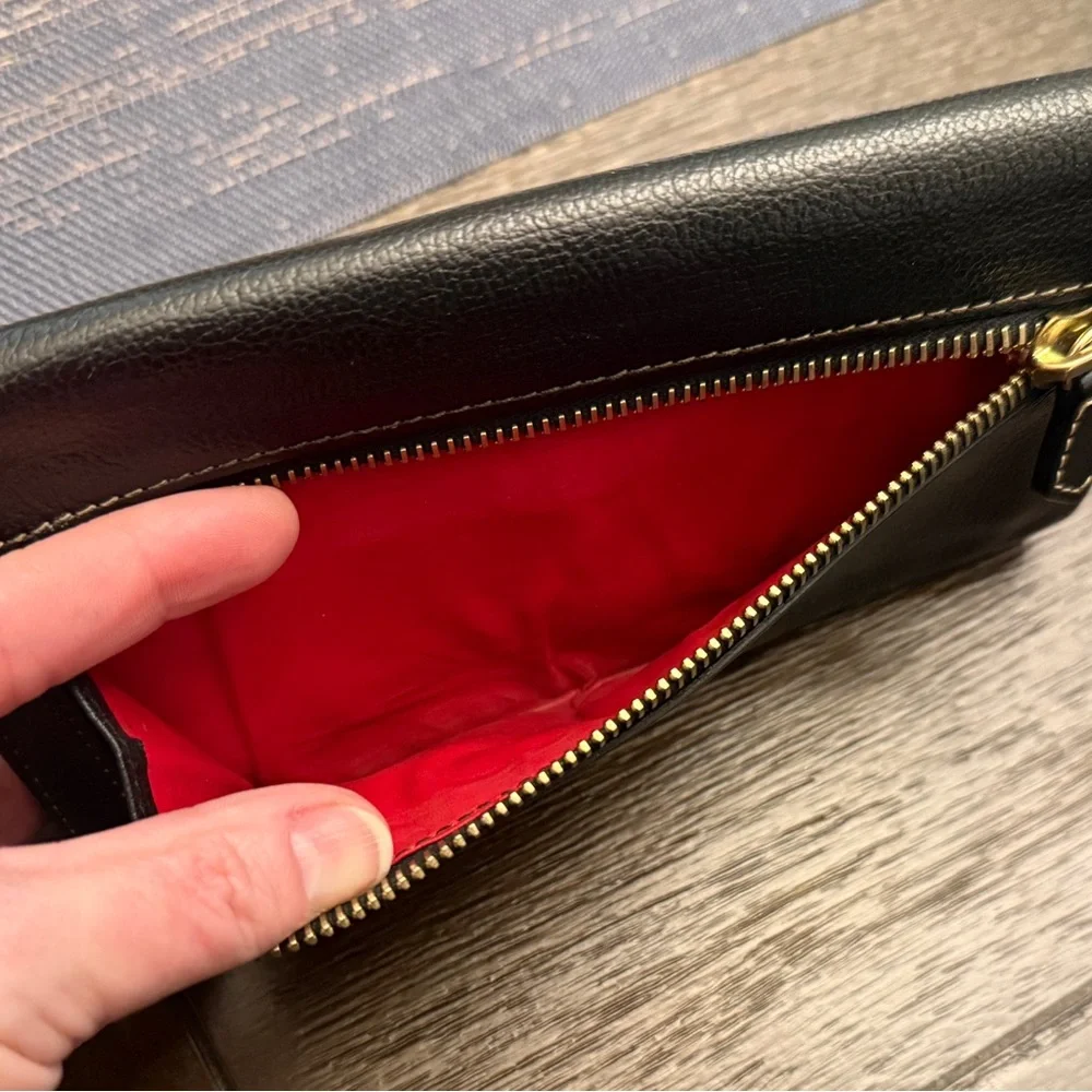 Dooney & Bourke Black Leather Wallet Red Interior Zipper Pouch - Picture 3 of 10